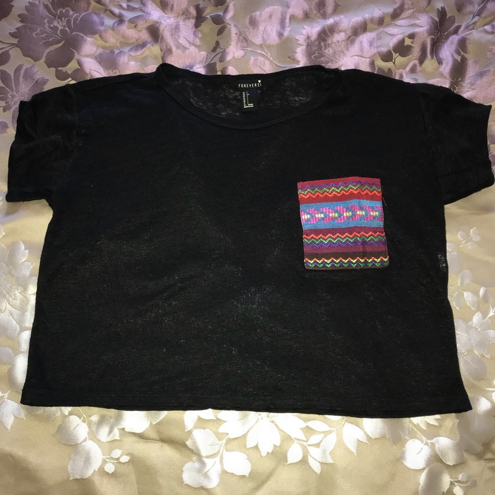 Crop top with patterned pocket